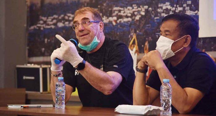 Pelatih Persib Yakin Kompetisi Dilanjutkan Pada Bulan Juli